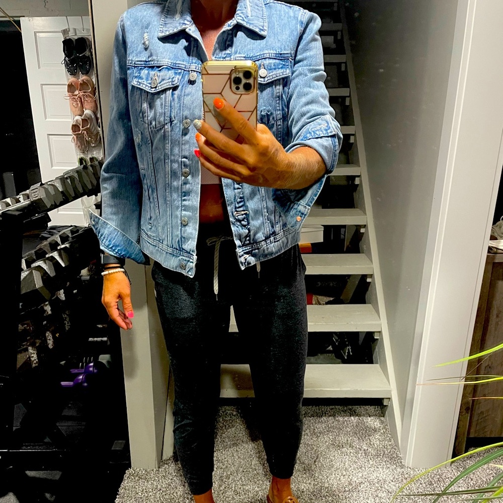 Like new Old Navy jean jacket